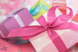 東京で派手な誕生日サプライズを成功させるためのアイデアは？